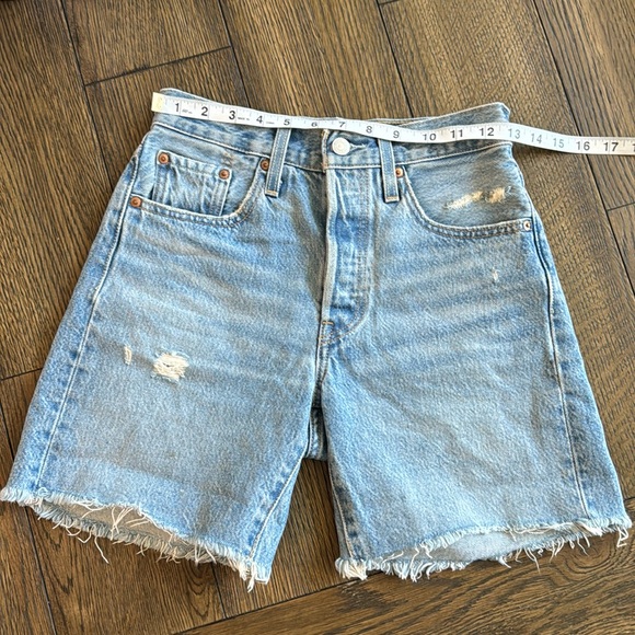 Men's Washed Denim Shorts | Straight Leg Y2K Jean Shorts With Zipper Fly & Pockets For Casual Wear